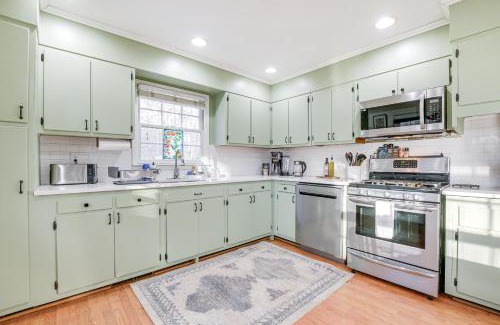 Durham House | Family-Friendly Durham Home with Large Deck!