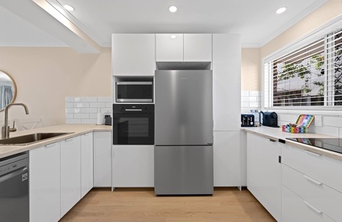 Mooloolaba Apartment | Family-Friendly Flat with Balcony Views