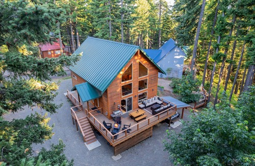 Roslyn Ridge Cabin | Family Friendly, Fun & Relaxing Lake View Cabin