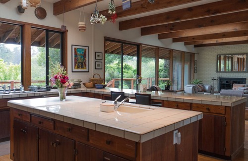 Caspar House | Family Friendly Home on 20 Acre Farm