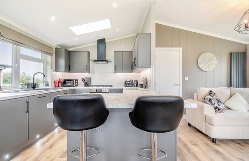 Aubourn Ski Chalet | Family friendly lodge.