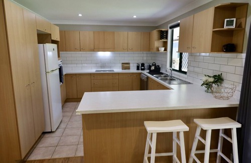 Kuranda House | Family Friendly | Mountain View | Late Check Out