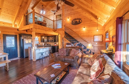 Hendersonville Cabin | Family-Friendly Log Cabin with Hot Tub, Fire Pit & Game Room – Pet Welcome!