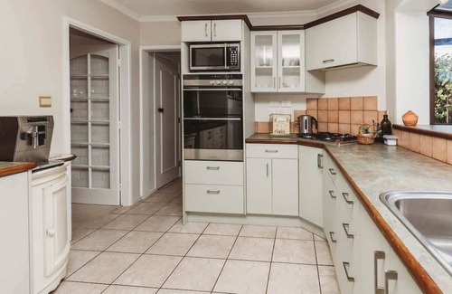 Bell Block House | Family Fun - 4BR home with swimming pool and spa