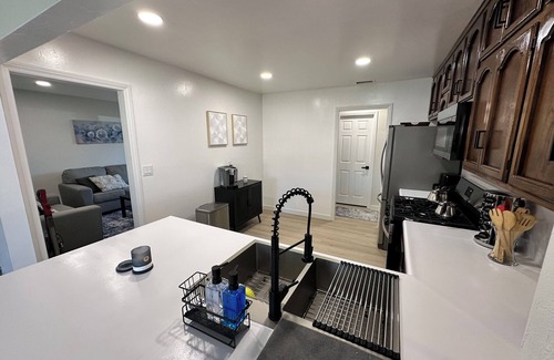 Carlton Hills House | Family Fun Getaway - 3BR + Games & BBQ Patio