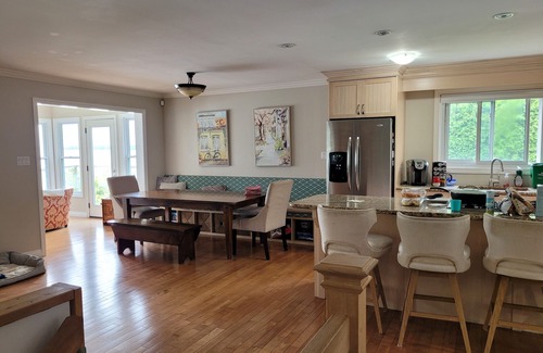 Severn Cottage | Family Getaway On Lake Couchiching - Cumberland Beach
