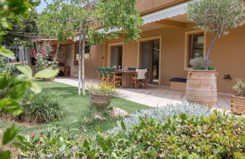 Marathon House | Family Getaway in Marathon by GHH