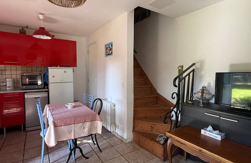 Fresselines House | Family home in Fresselines, garden, river