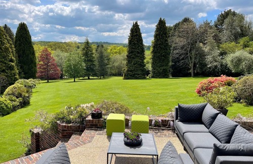 Hartfield House | Family Home in Winnie the Pooh Forest, with Stunning View & Heated Swimming Pool
