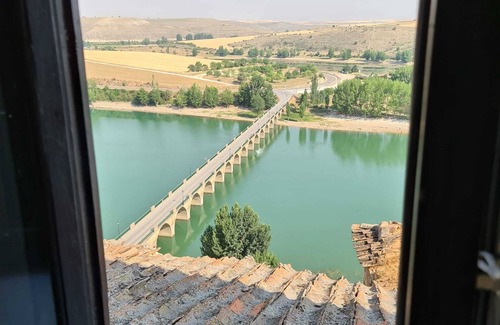 Maderuelo Cottage | Family house with views of the Linares reservoir