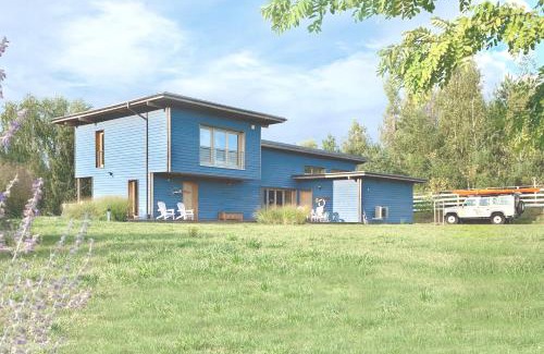 Brzozie House | Family Lodge for 13 guests, fireplace, lakeview, sauna, hot tube