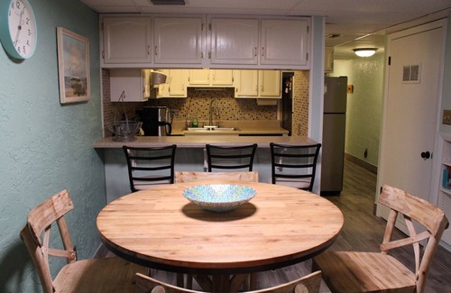 Bel Air Condo | Family & Pre-Approved Pet Friendly Condo No elevators 3 bedrooms 3 bathrooms