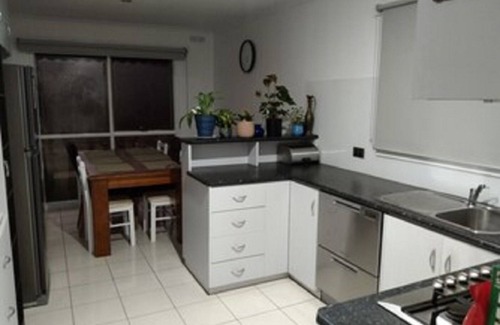 Wendouree House | Family retreat handy to sporting amenities and the lake