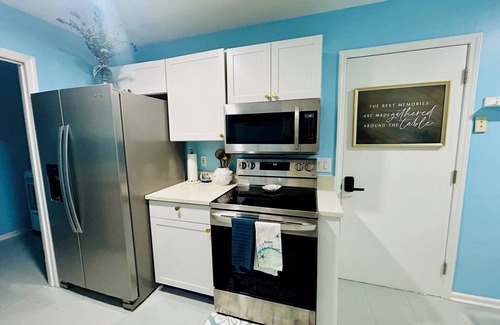 Charlotte House | Family Retreat near Ballantyne, SouthPark & CLT; Walking distance Shops/Dinning