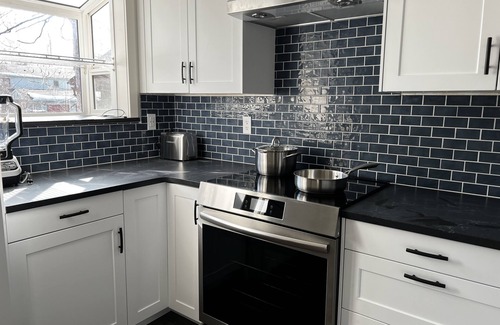 Turnagain House | Family sized home minutes from the airport. Your Alaska base camp!
