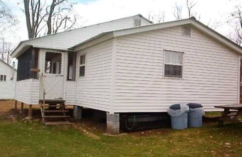 Brier Hill Cabin | Family vacation on Black Lake with a private beach!