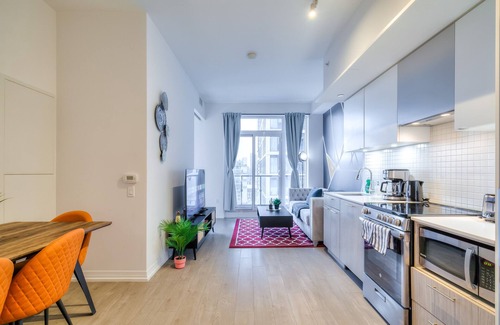 Garden District Apartment | Fancy 2BR Suite in Jarvis