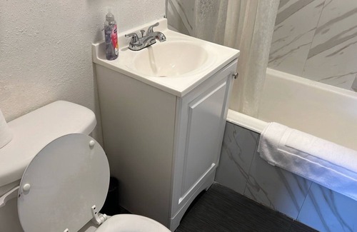Westlake Apartment | Fancy Studio for 2 in DTLA!