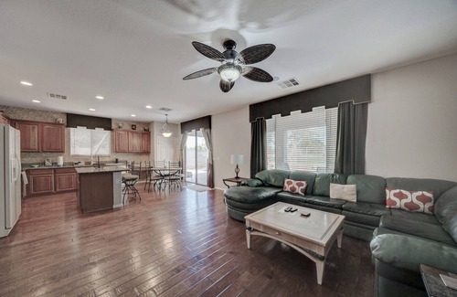 Gilbert House | Fantastic Gilbert Location with Lovely HEATED/CHILLED Pool and Spa on Greenbelt!