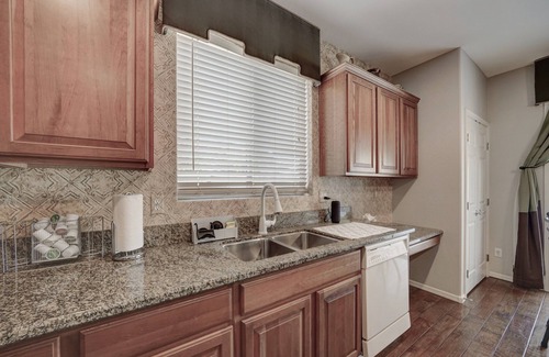 Gilbert House | Fantastic Gilbert Location with Lovely HEATED/CHILLED Pool and Spa on Greenbelt!