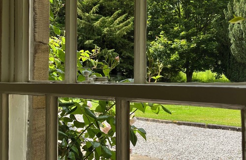 Ormiston Cottage | Fantastic Traditional yet Up-to-date Spacious Cottage Very Close to Edinburgh