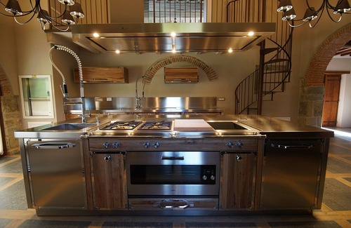 Porrena House | Fantastic Tuscan Villa, heated Pool large party room and professional kitchen.