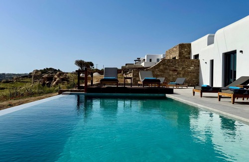 Plintri Villa | Fantastic villa with private pool 2 minutes from the airport and the beach