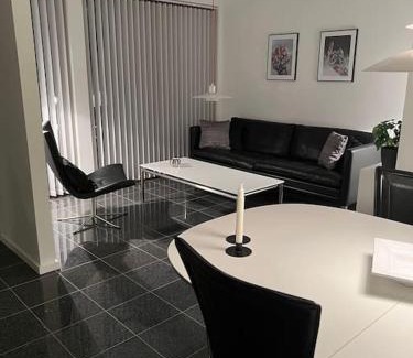 Bogense House | Fantastisk lejebolig med direkte udsigt til sø