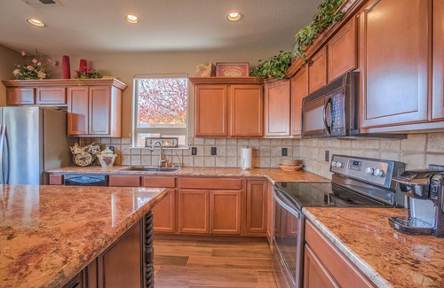Northeast Heights House | Far North East Heights Contemporary New Home