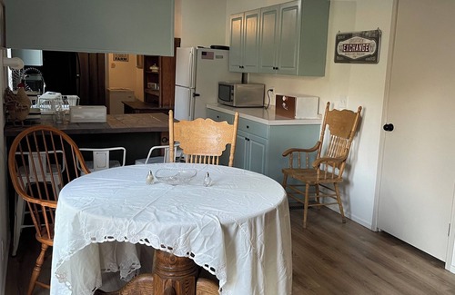 Dayton Other | Farm stay in a 3-bedroom home near the blue mountains.