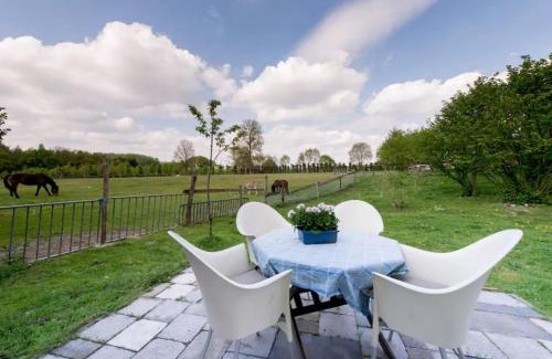 Meeuwen House | Farm Stay Luythoeve
