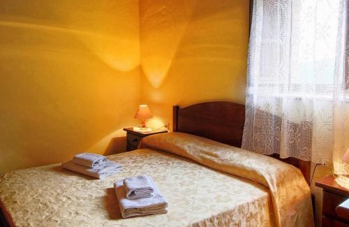 Monte Santa Maria Tiberina House | Farmhouse with stables, horses and the ability to make horseback riding