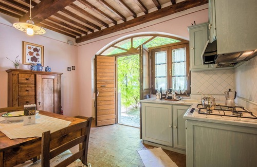 Montalcino Other | Farmhouse 'Glicine Podere Giardino' with Shared Pool, Wi-Fi and Air Conditioning