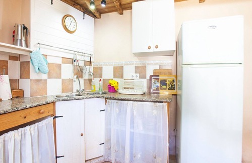 Panton Other | Farmhouse in Castrotañe near Sil Cañon