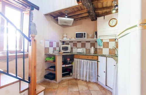 Panton Other | Farmhouse in Castrotañe near Sil Cañon
