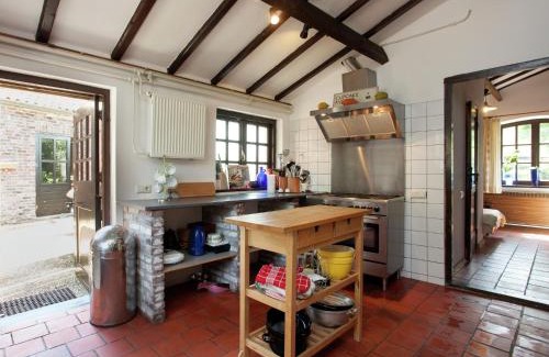Sint Joost House | Farmhouse in Sint Joost with Pool & BBQ, cleaning included