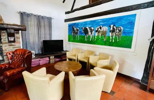 Sint Joost House | Farmhouse in Sint Joost with Pool & BBQ
