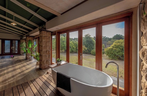 Bridgewater Other | Farmhouse with 4 bedrooms and WiFi, AC in awesome Bridgewater