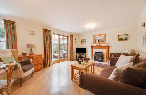Wangford House | Farriers - Three Bedroom House, Sleeps 5