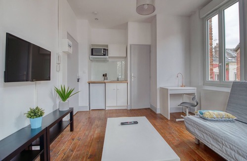 Saint-Quentin Apartment | 🌟Faubourg d'Isle 4🌟Studio🌟Cosy🌟 near station 🌟IUT🌟