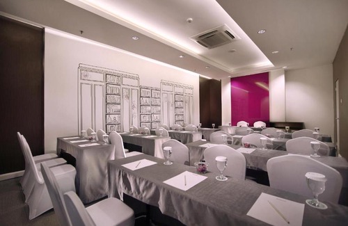 Melawai Hotel | favehotel Melawai