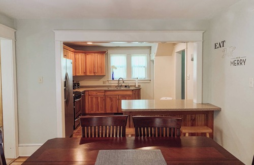 Williamsport House | Faxon Family Craftsman 3-bedroom house in Williamsport with AC, WiFi
