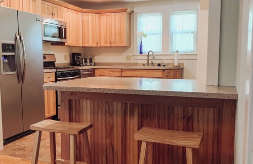 Williamsport House | Faxon Family Craftsman 3-bedroom house in Williamsport with AC, WiFi