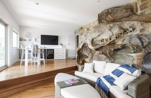 Whale Beach House | FEATHER TOP by Palm Beach Holiday Rentals
