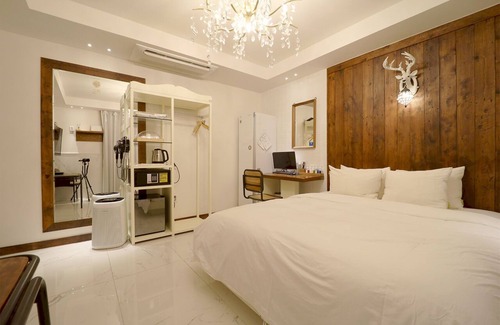 Gangseo District Hotel | February Hotel Busan Gangseo Annex Building