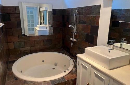 Bogee House | Federation Splendour for 1 to 8 guests