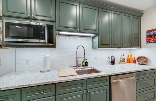 Thompson's Station House | Feel at home in style, comfort, cleanliness & convenience- Enjoy all the details