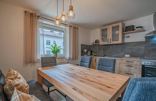 Ebbs Apartment | Feel-good time with mountain views in Ebbs