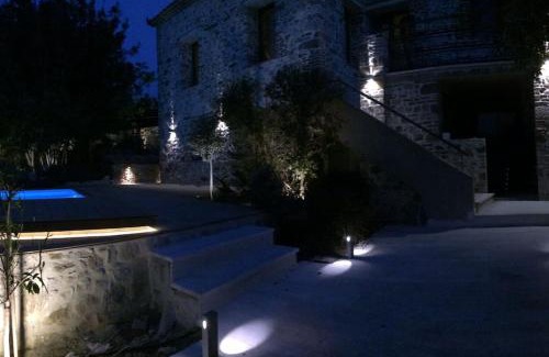 Loutropoli Thermis House | FEEL LIKE HOME IN LESVOS