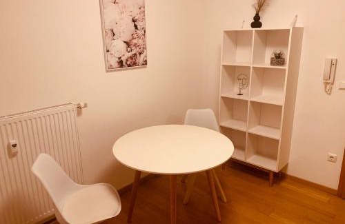 Salzweg Apartment | FELIX LIVING 4, modern & cozy 2 Zimmer Wohnung, Balkon, Parkplatz